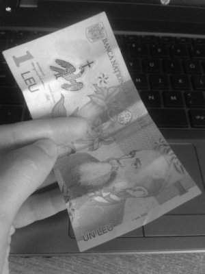 Leul s-a depreciază uşor. Euro trece de 4,40 lei